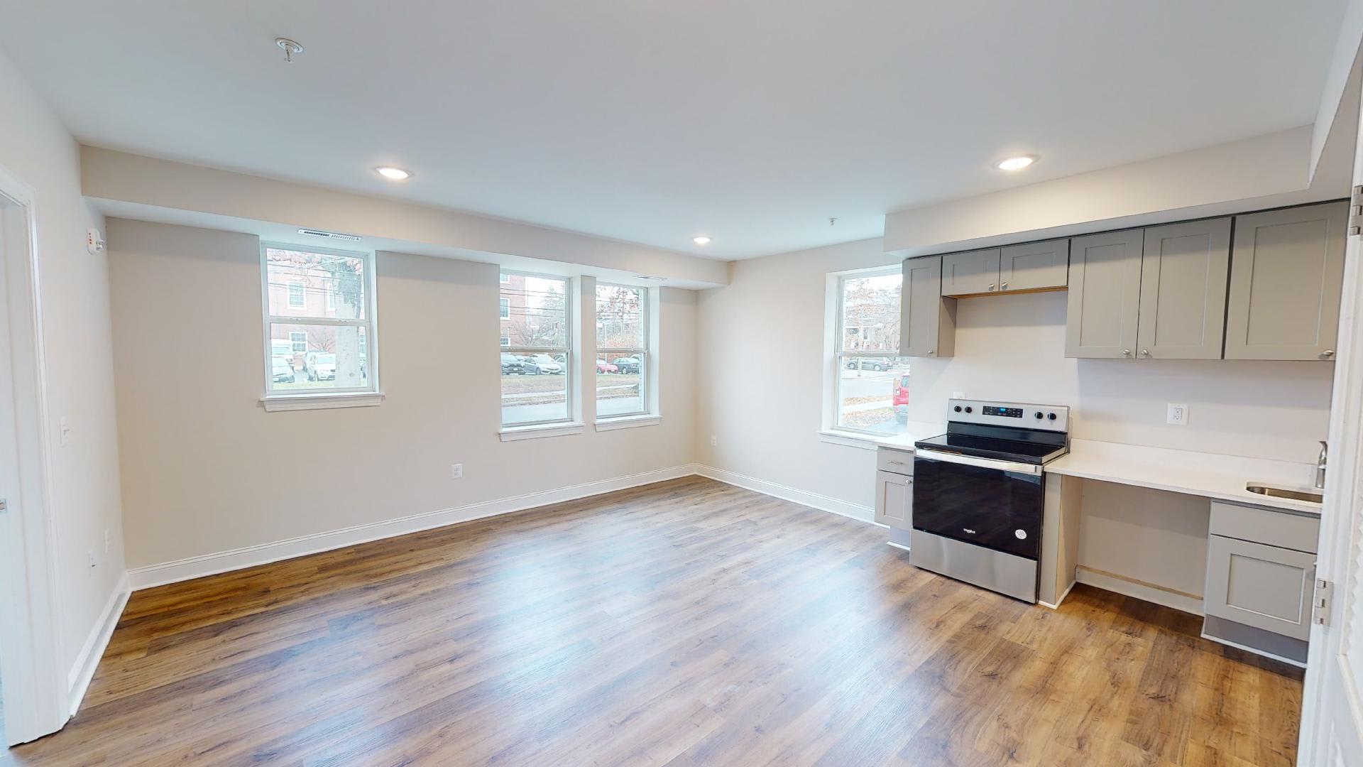 220 Hamilton St Nw – photo 1