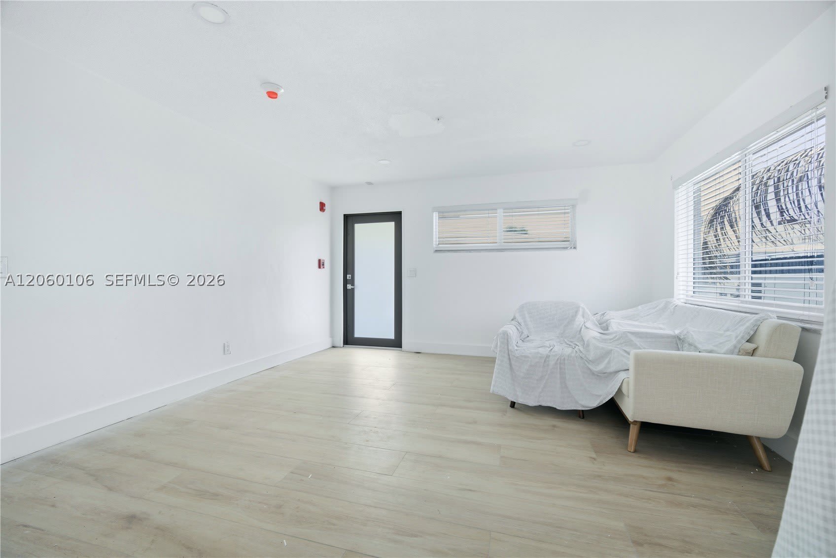 2209 SW 61st Ave – photo 2