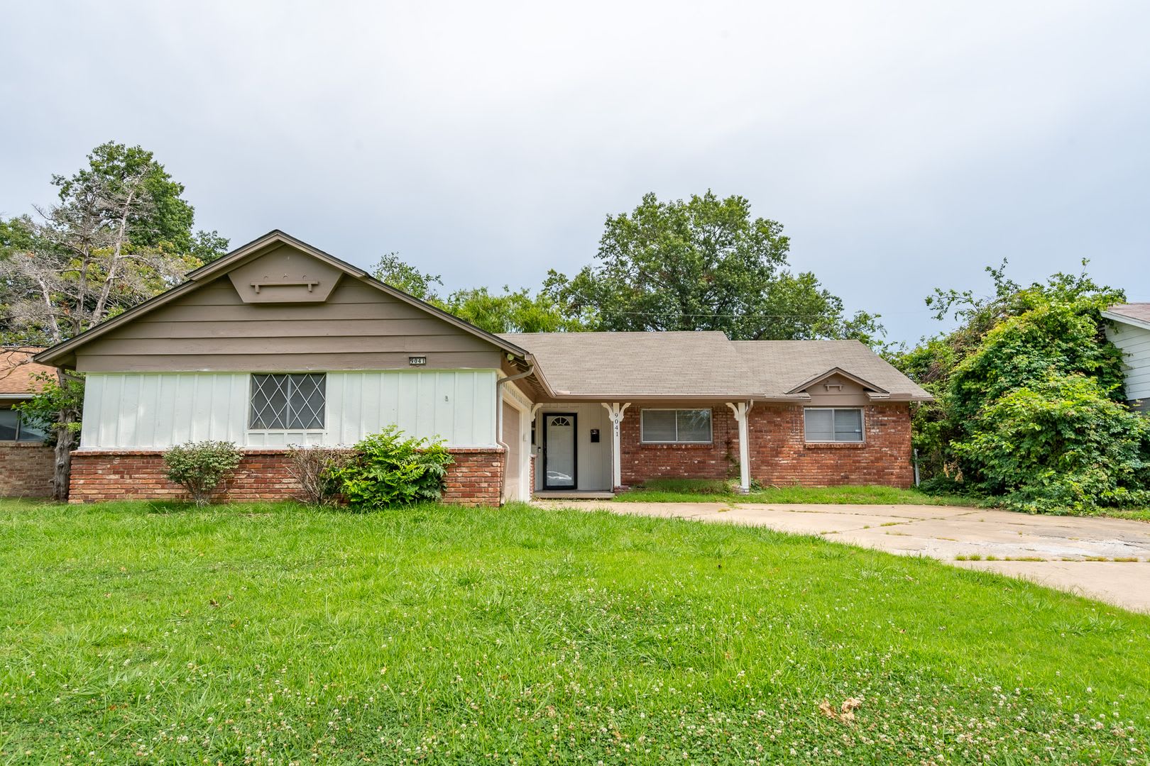 9041 E 33rd St, Tulsa, OK 74145 – photo 1