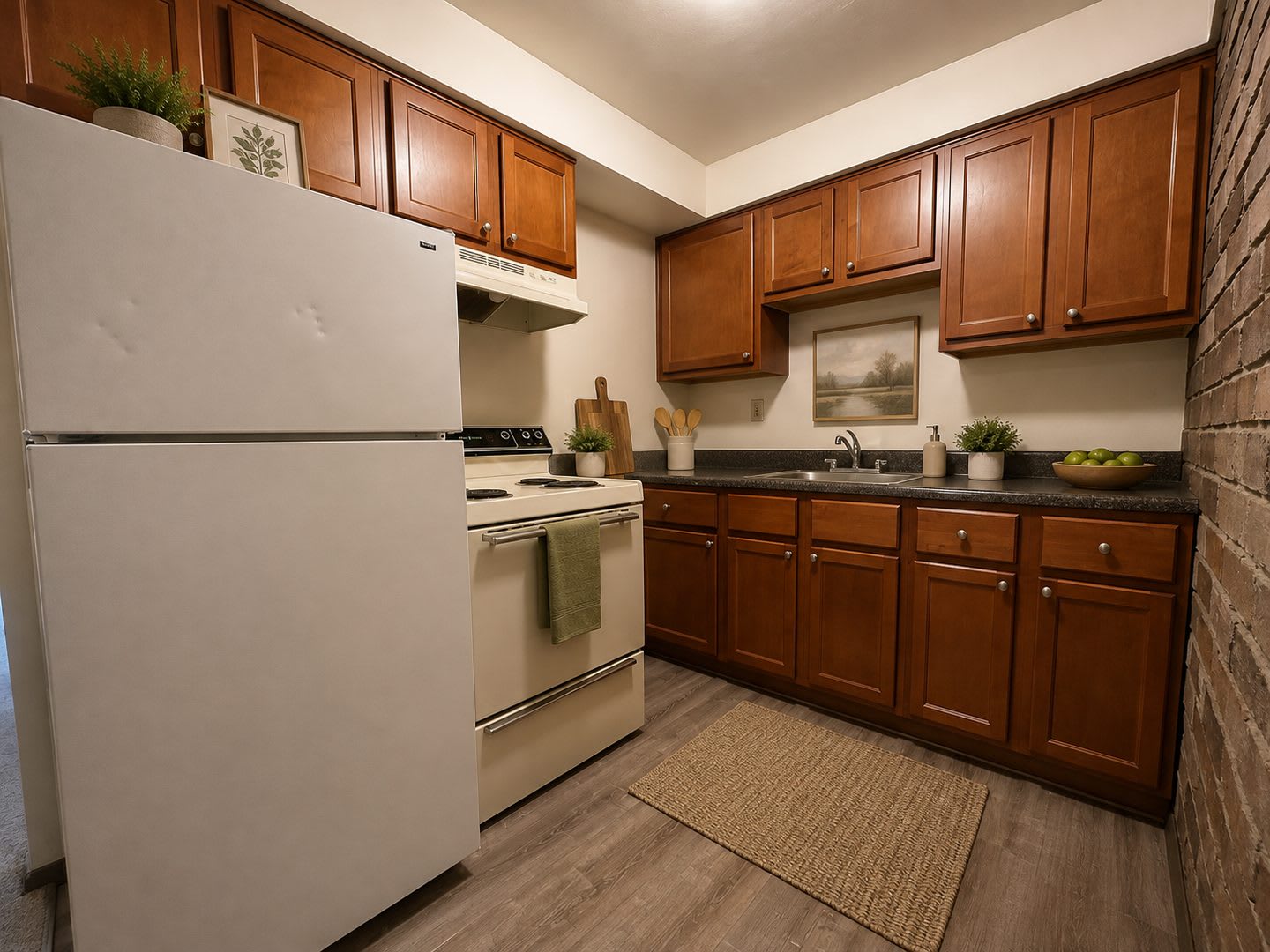 Beautiful First Floor 1 Bedroom Apartment Available At Kellywood Manor Call Today – photo 1