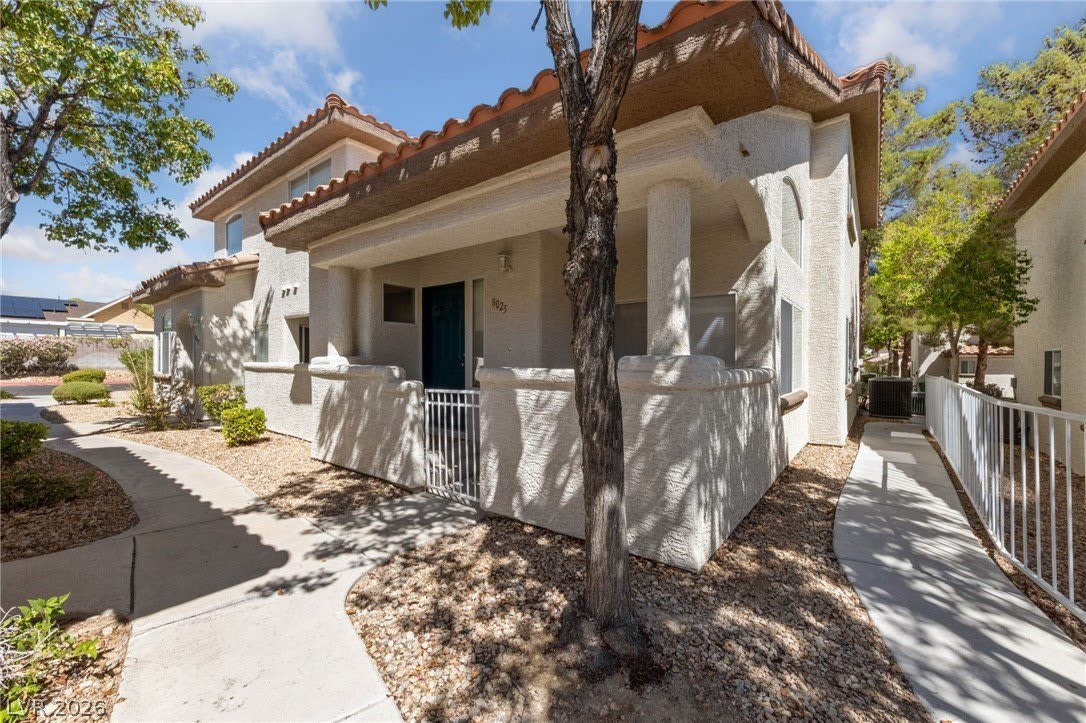 8025 Cherish Avenue – photo 3