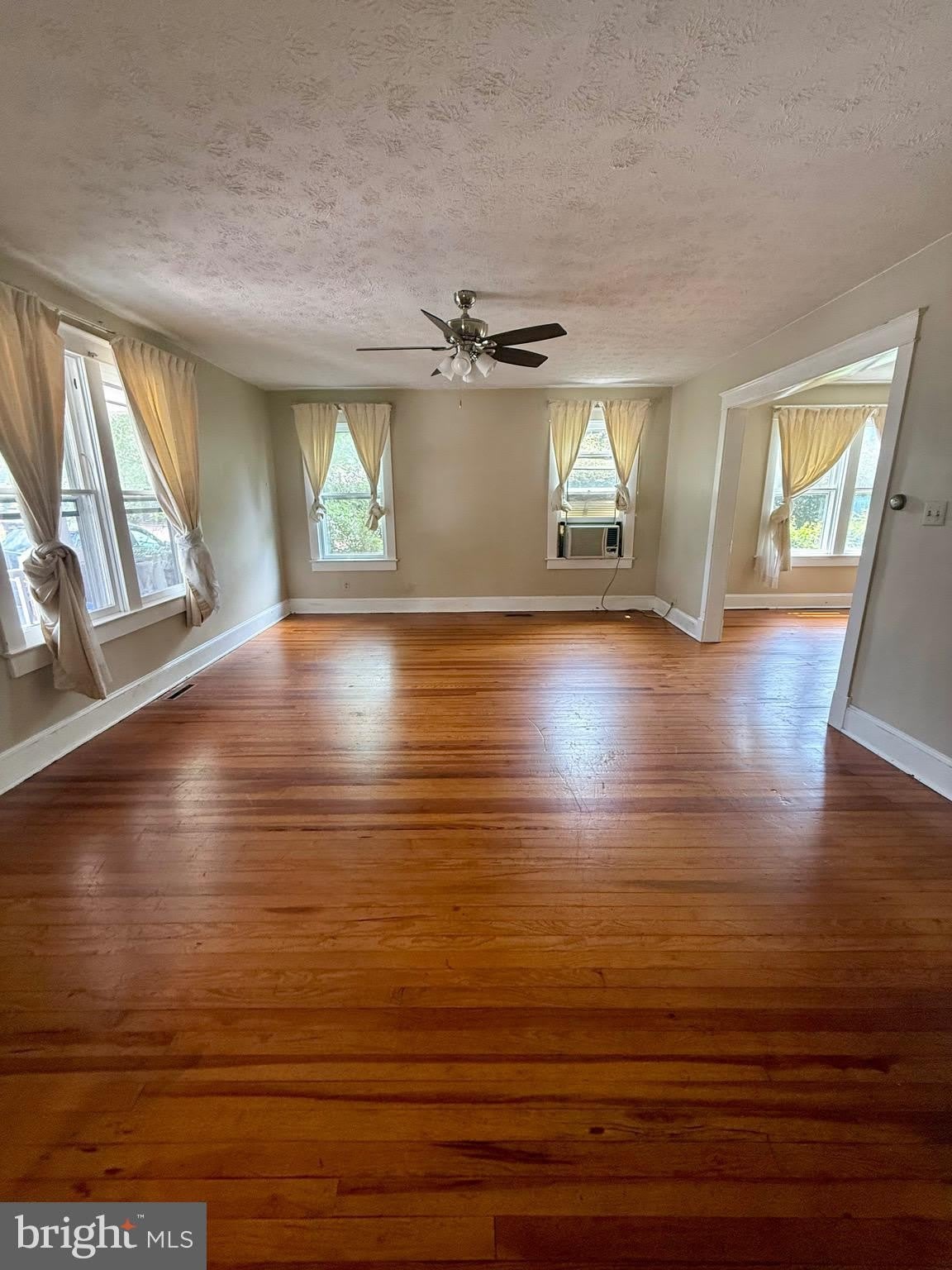 317 S KENT Street – photo 2