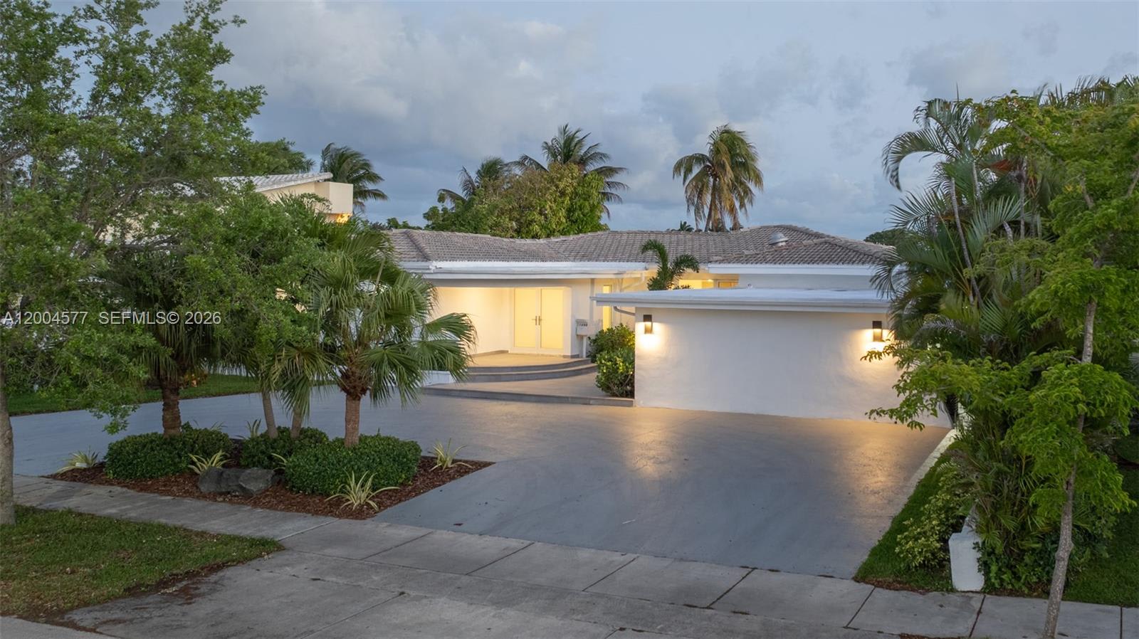 1690 Daytonia Road – photo 2