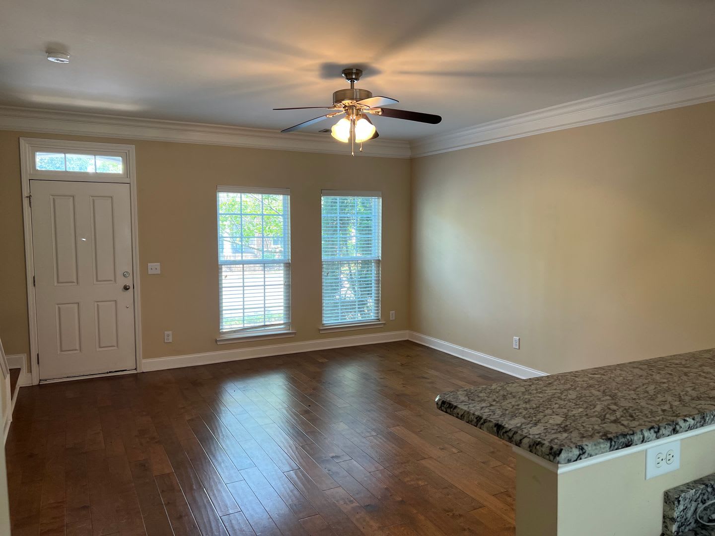3 bedroom/2.5 Bathroom Sugar Valley Townhome – photo 2