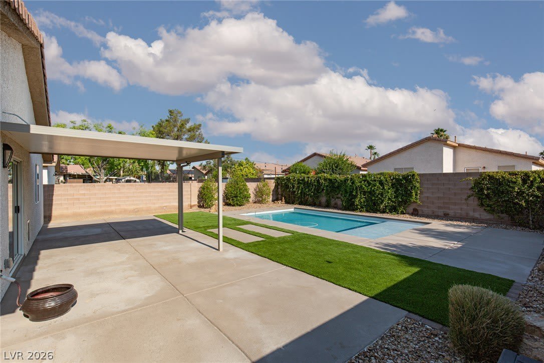 4912 Peaceful Pond Avenue – photo 2