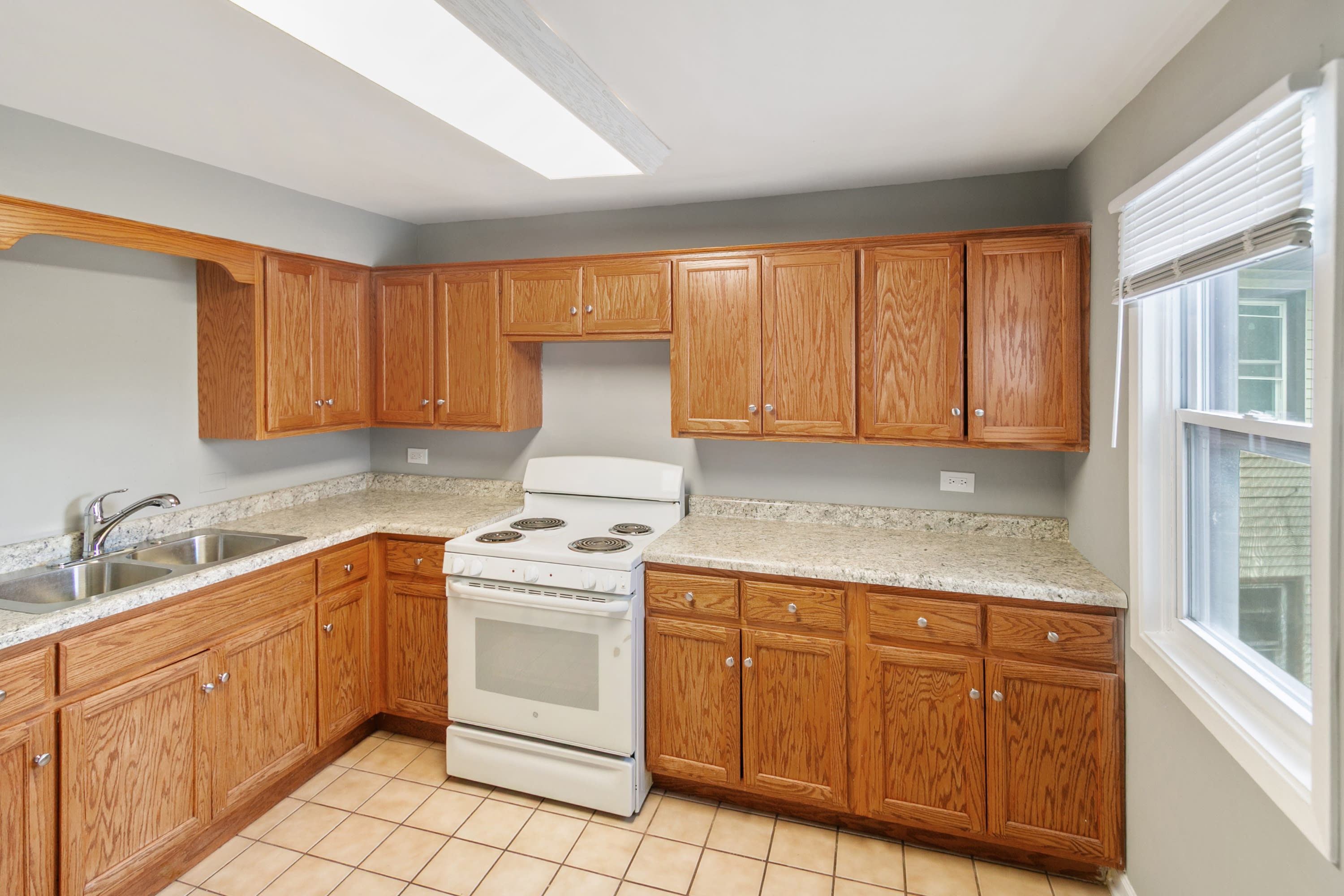 621 Oneida Street – photo 2