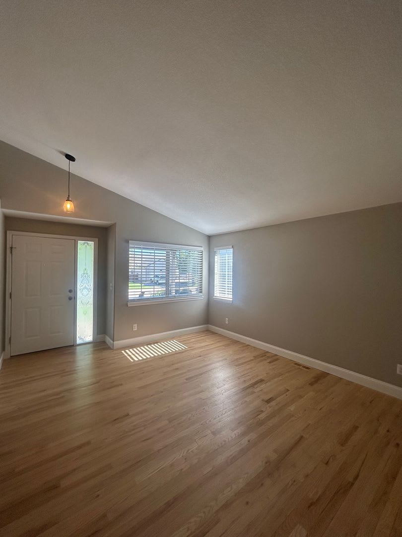 Stunning 4 BR/3 BA Littleton Home!! – photo 5