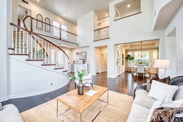 30 Eisenhower Lane – photo 3