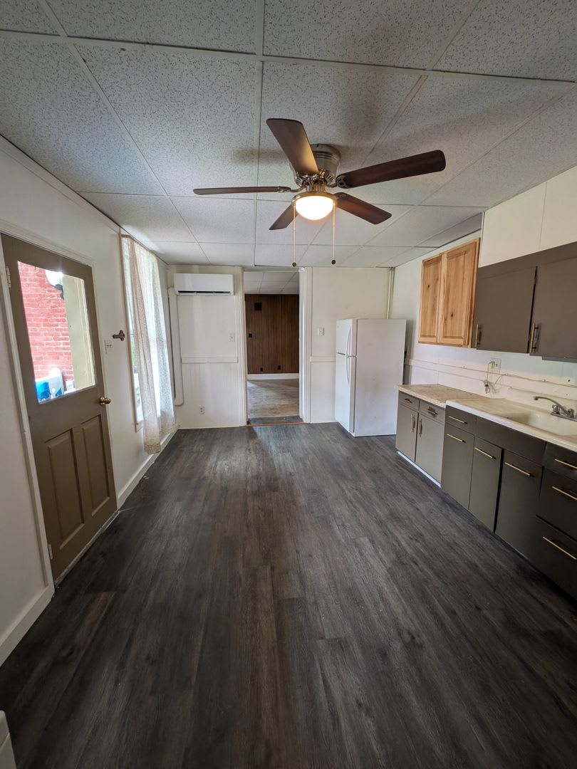 Convenient First-Floor Living – photo 5