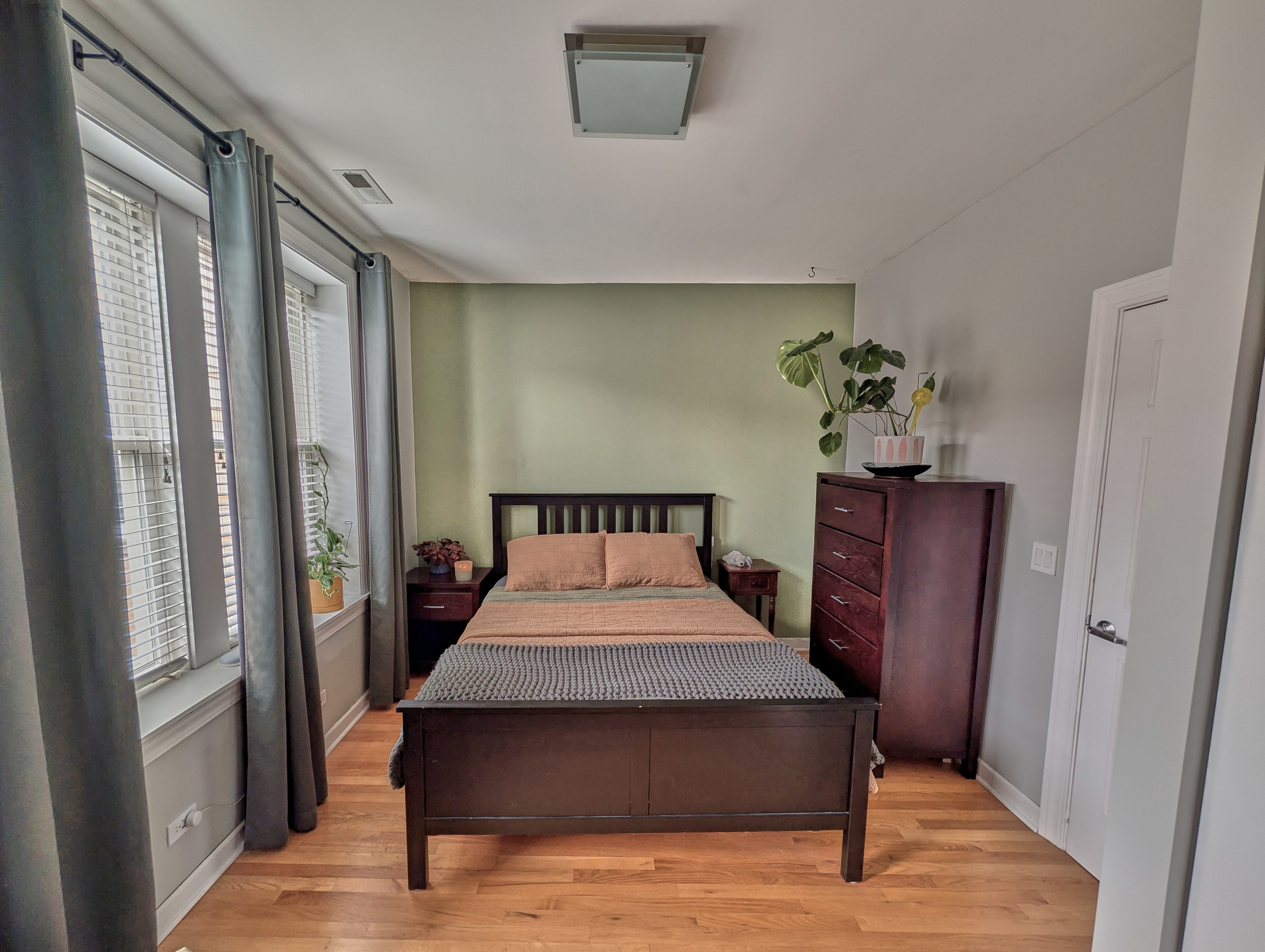 532 West Belmont Avenue – photo 2