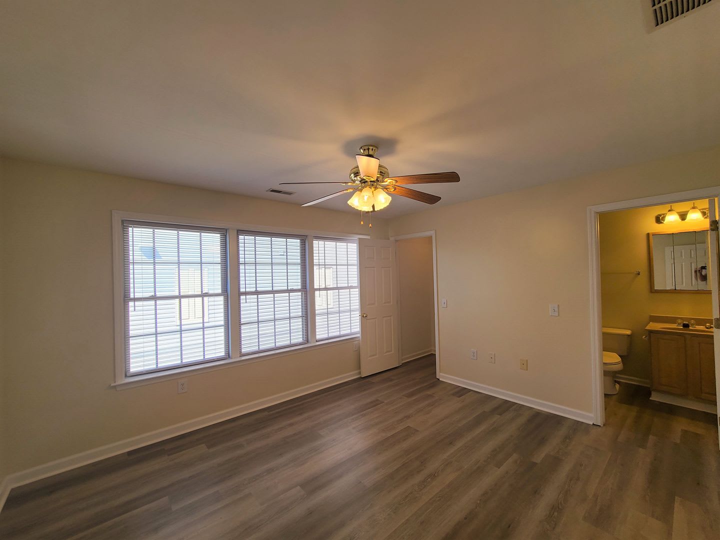 Newly Renovated – photo 2
