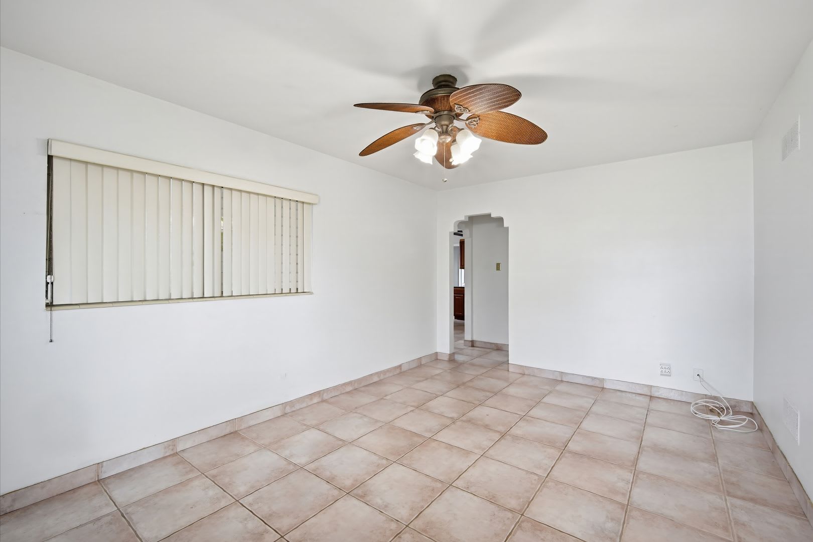 Charming 3-Bedroom West Tampa Home with Fenced Yard & Workshop – photo 4