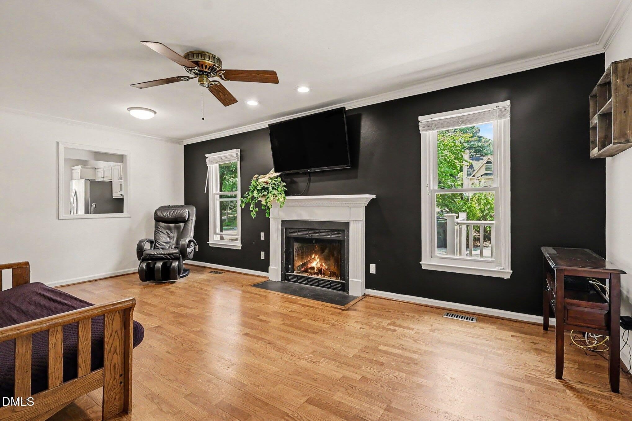 302 Hutchins Drive – photo 5