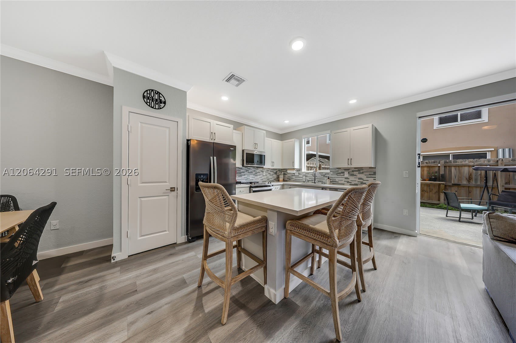 1079 SE 23rd Ter – photo 2