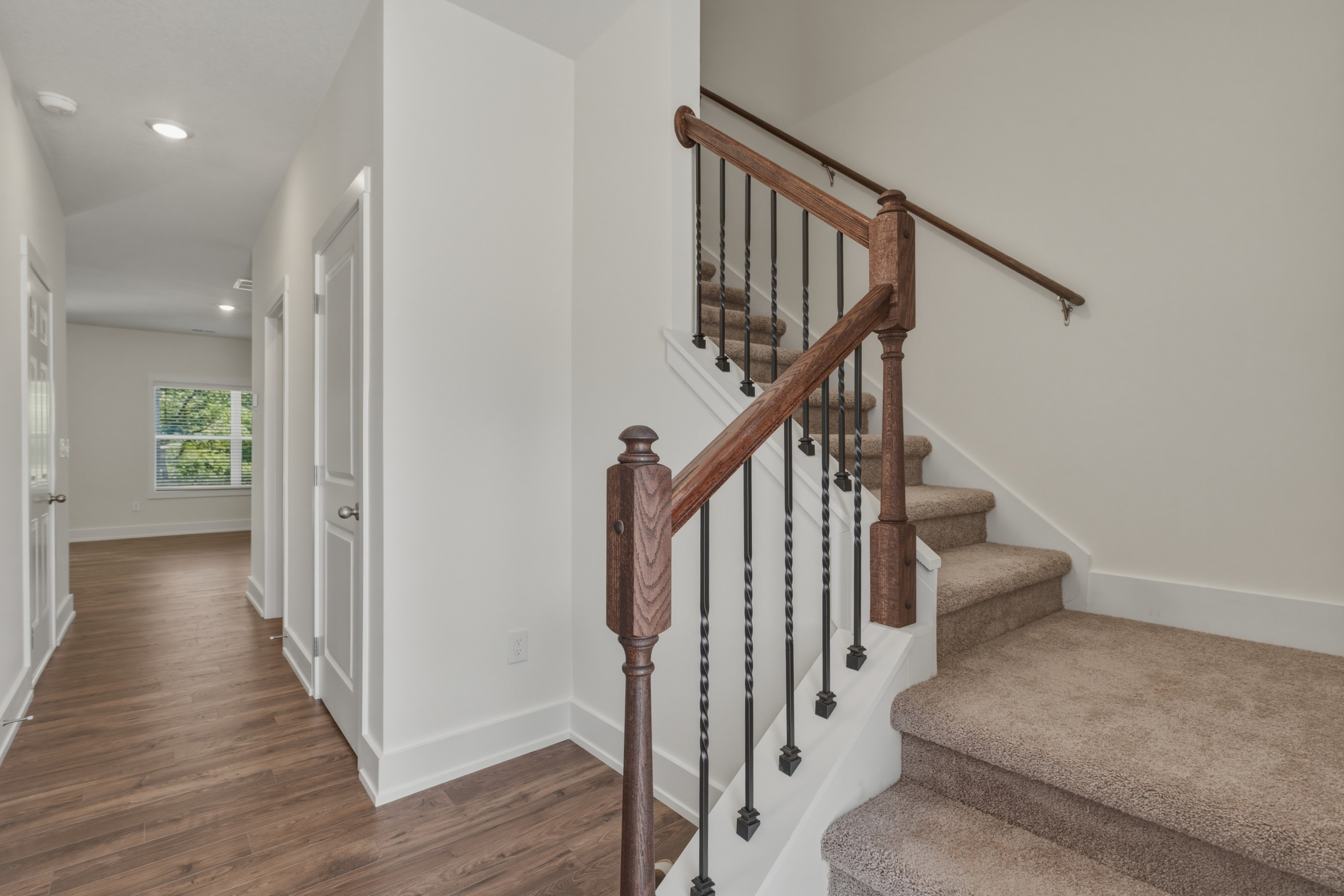 254 Jace Wy – photo 4
