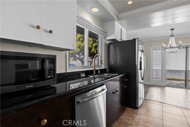 2424 University Drive – photo 3