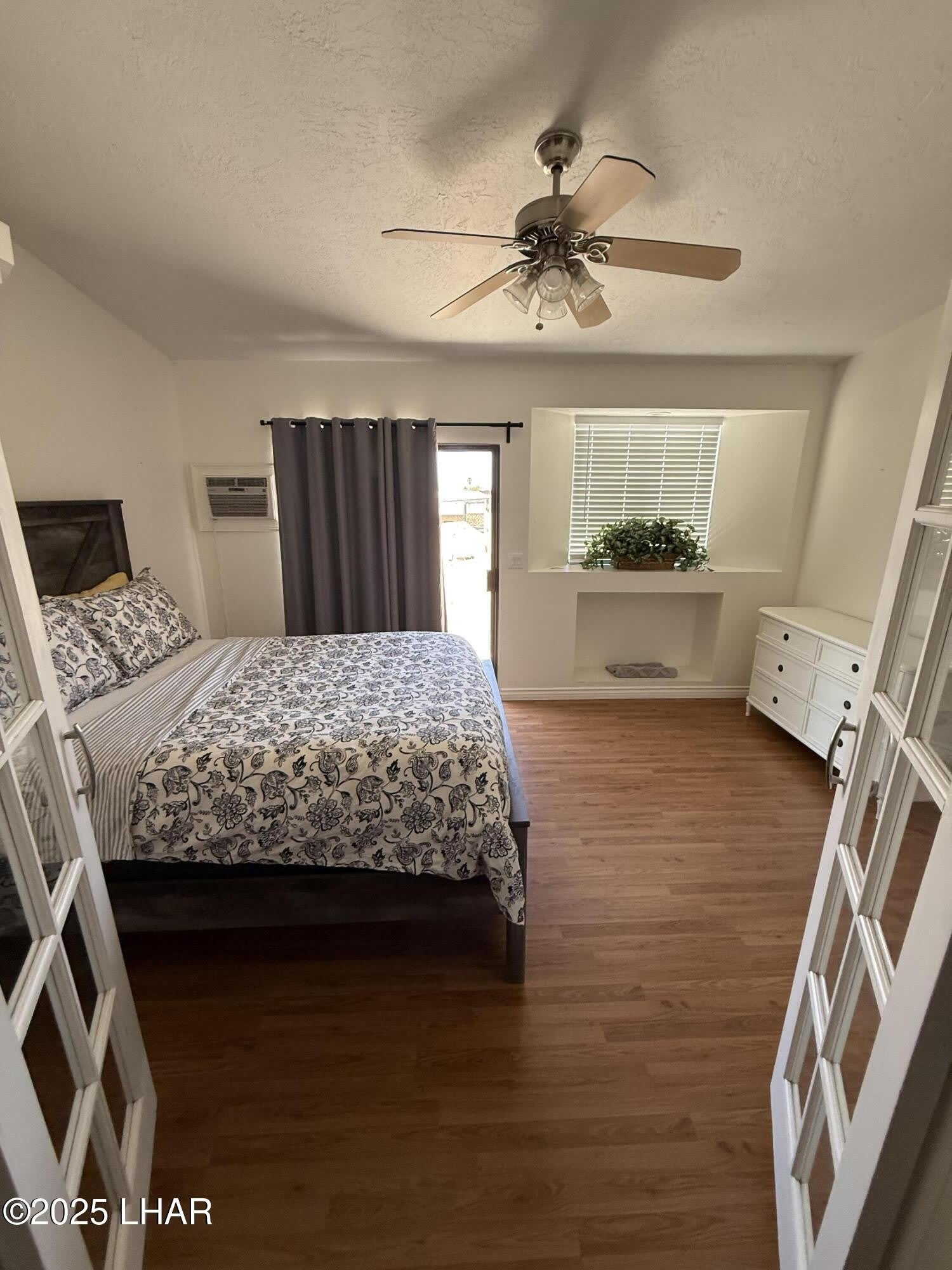 3231 Daytona Ave – photo 5