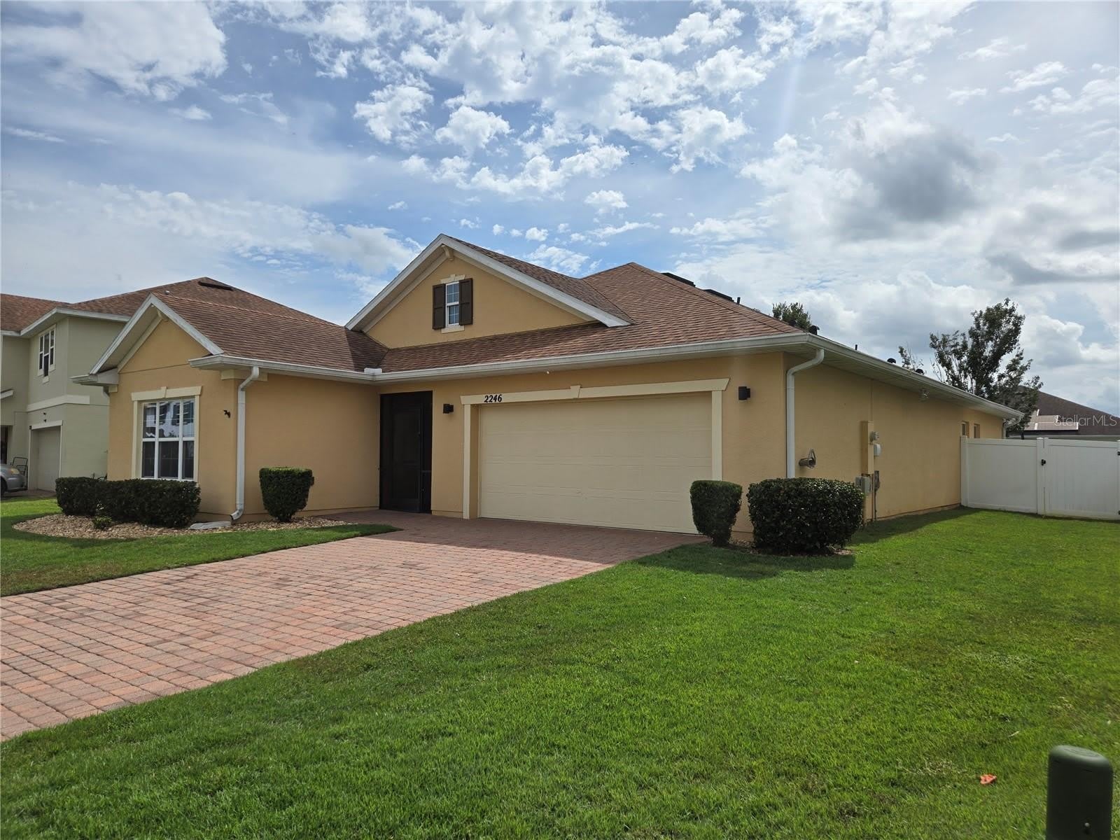 2246 WAUKEGAN Drive – photo 2