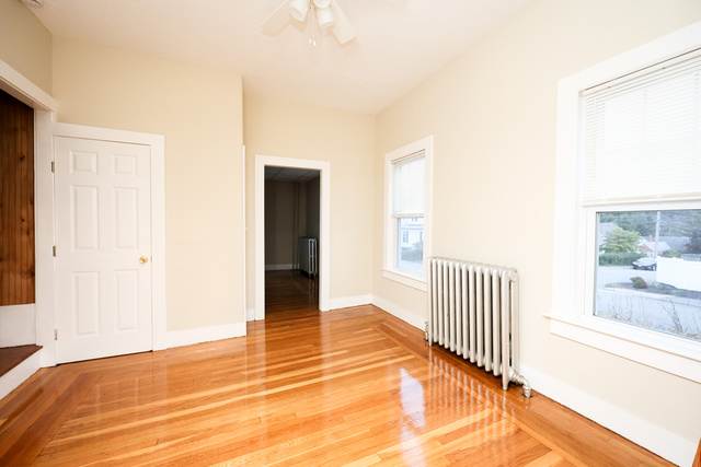 30 Sheppard Ave – photo 5