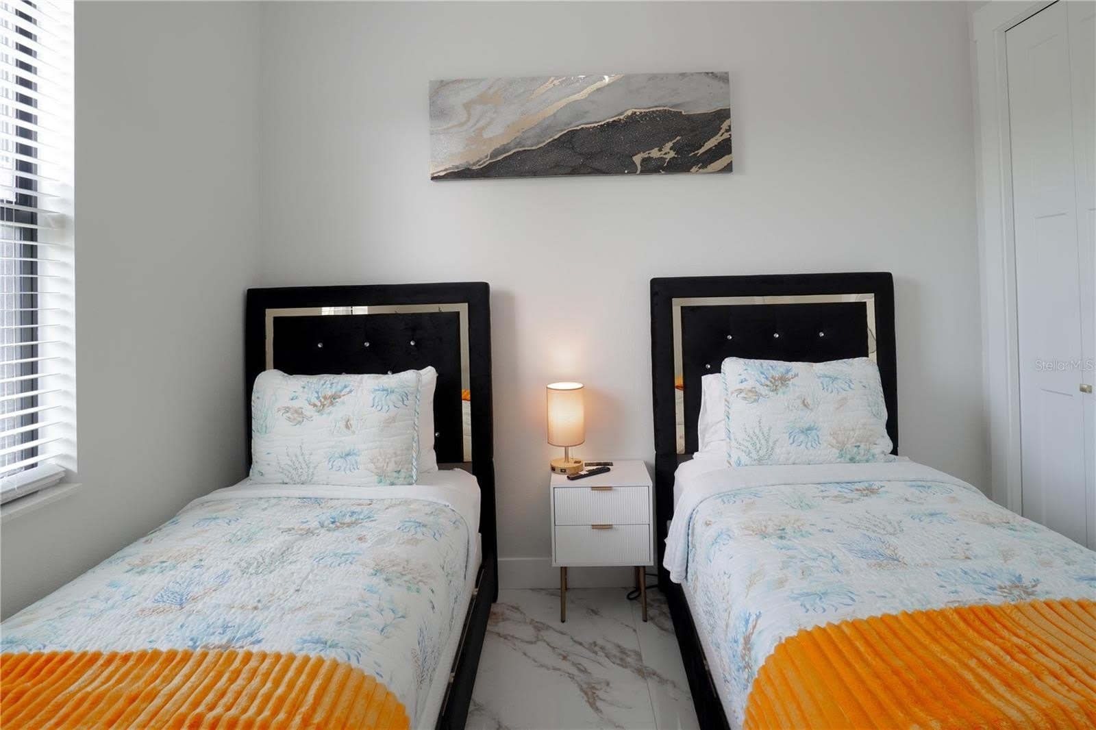 15561 MELPORT Circle – photo 5