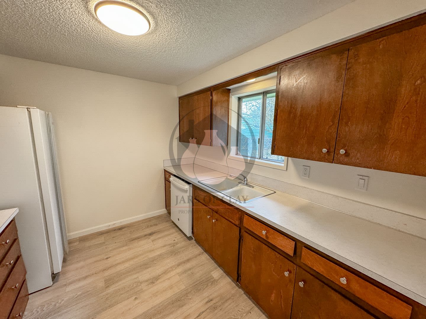 Adorable Single Level Home in Salem – photo 4