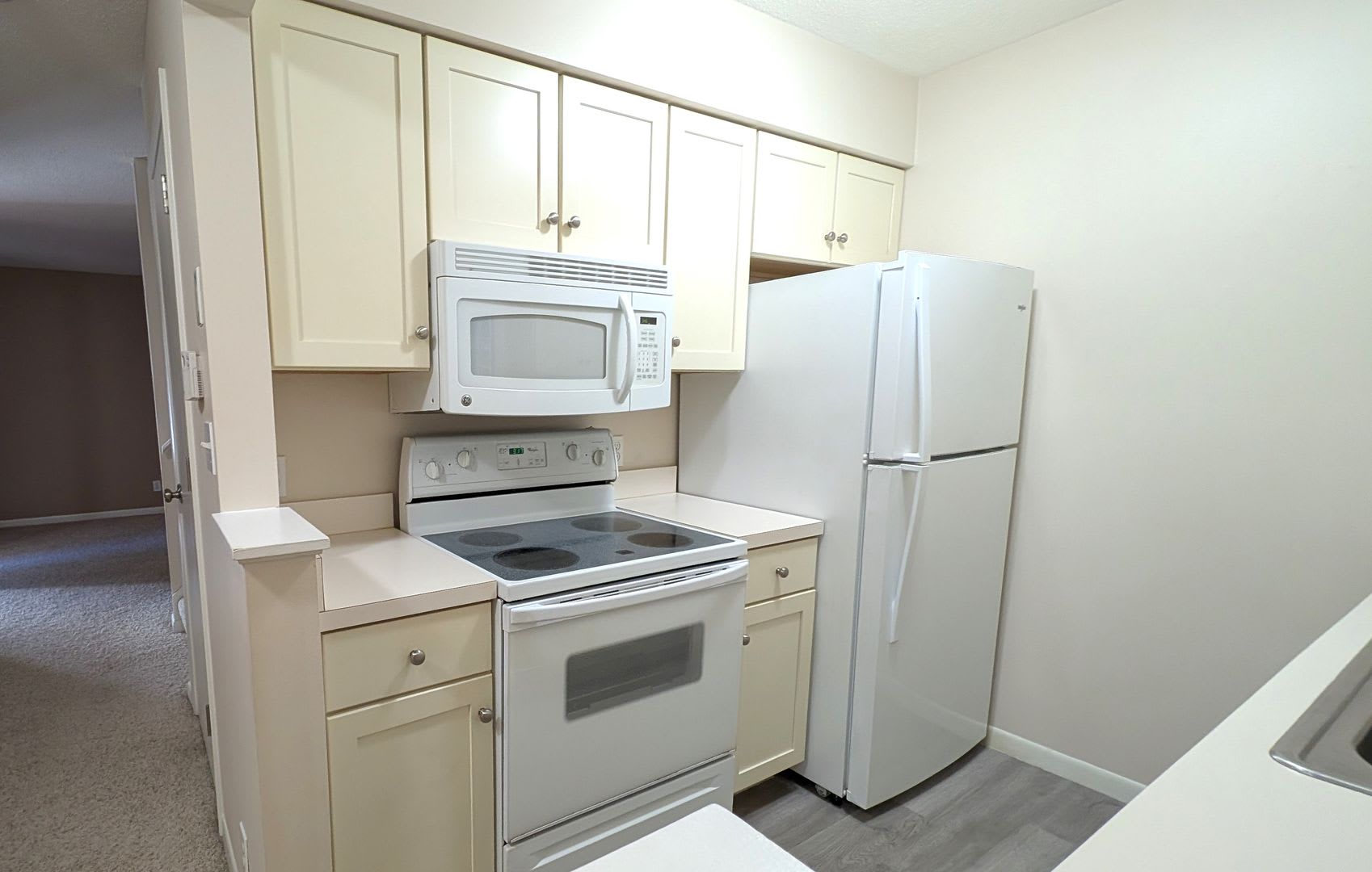 17554 Parkwood Dr, 2 bedroom Condo – photo 5
