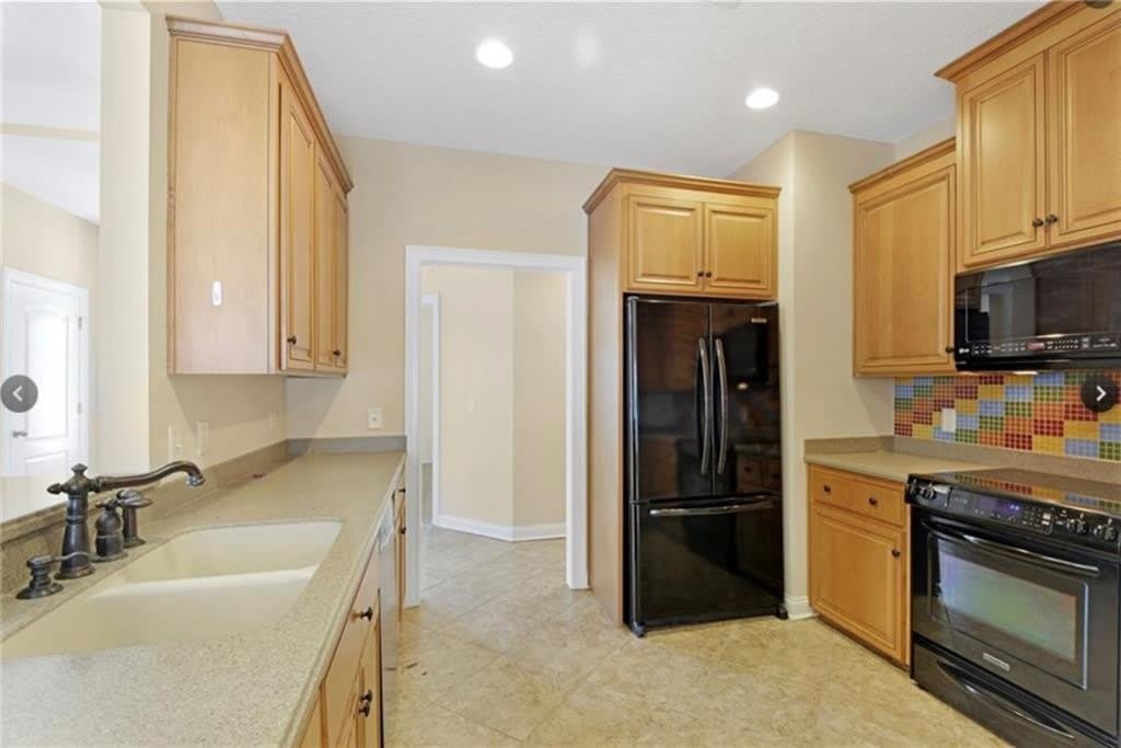 105 Shadow Wood Bend – photo 2