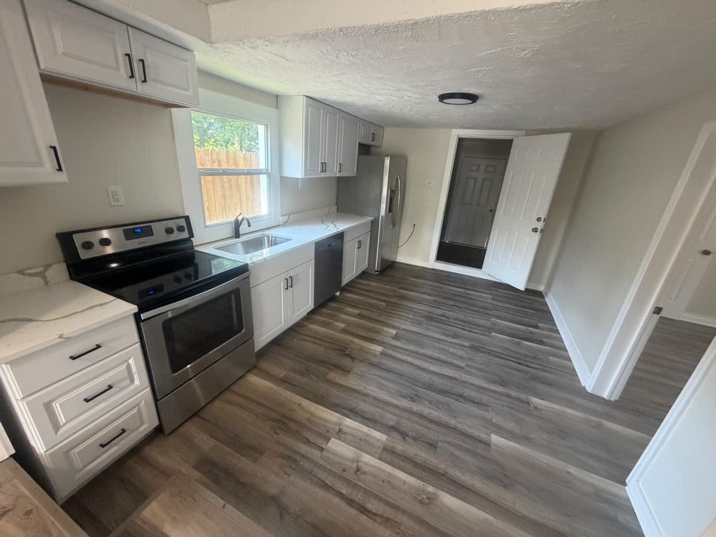 2146 Gent Avenue – photo 2