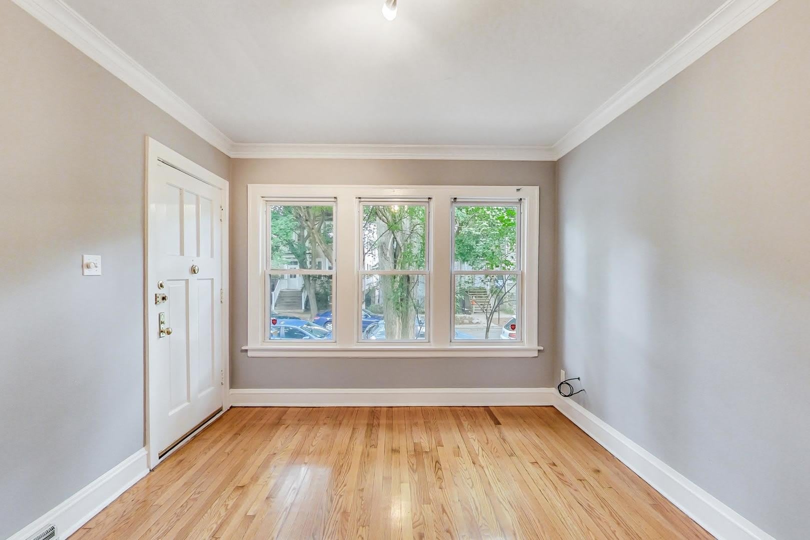 1521 W Nelson Street – photo 2
