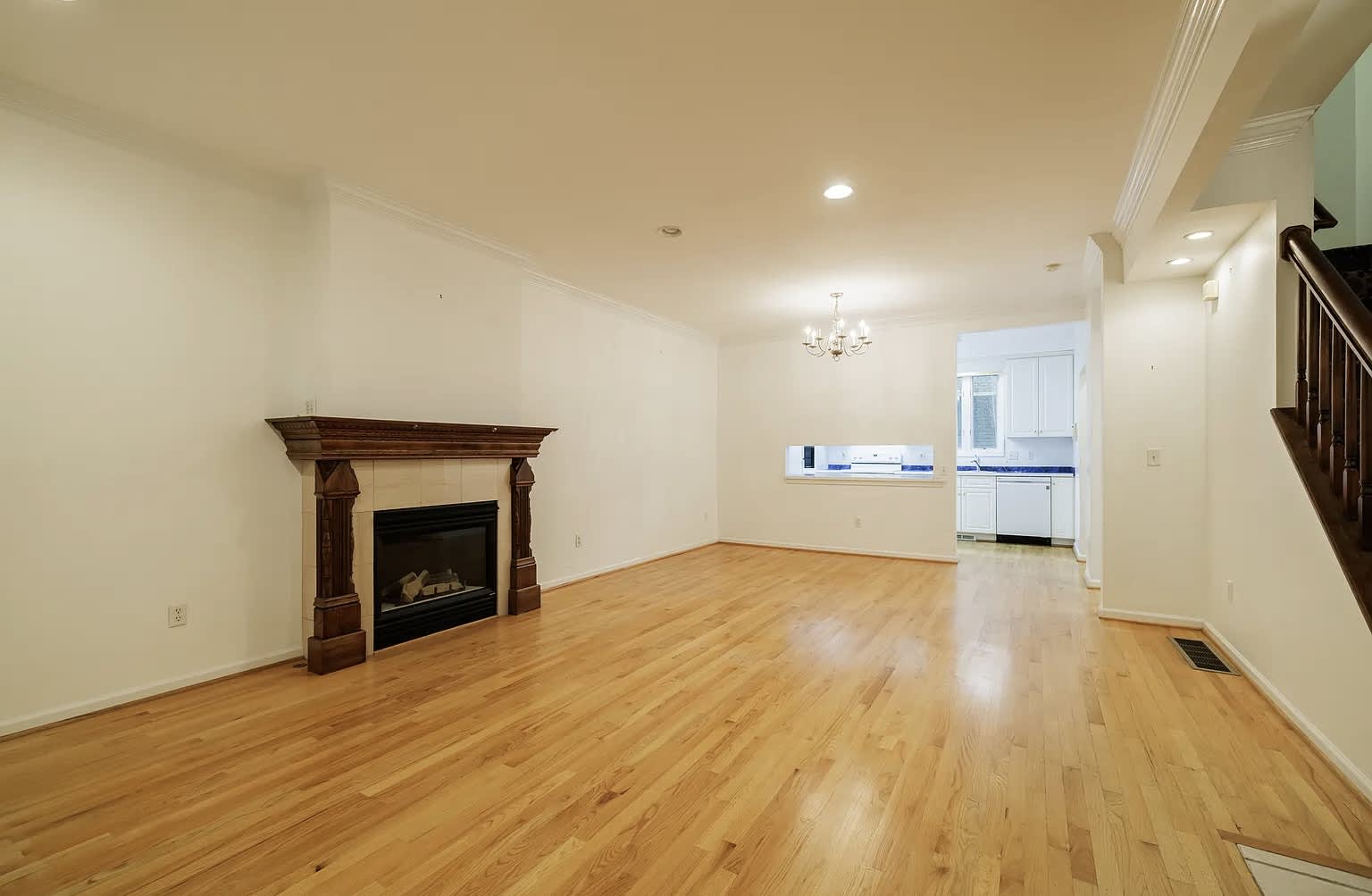 12 Grove St – photo 3
