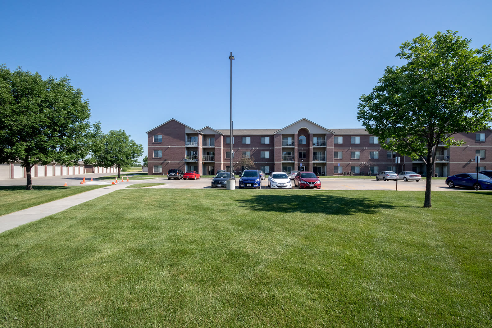 Marshall Apartments – photo 2