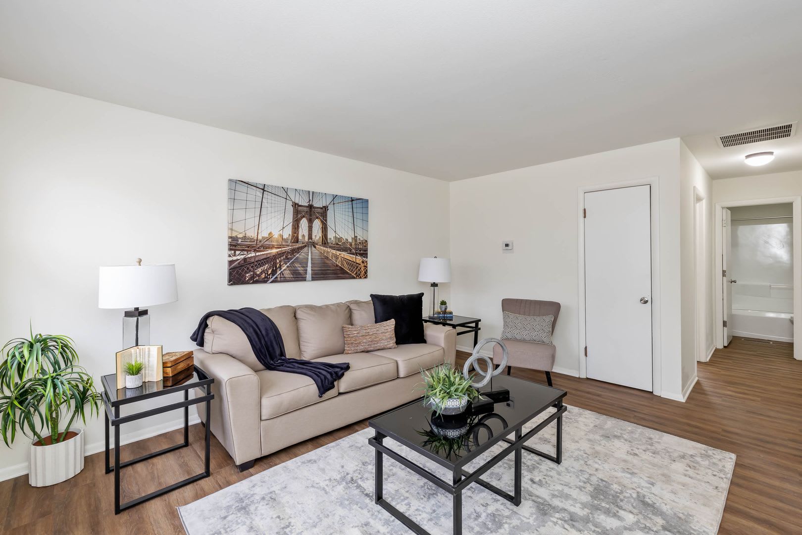 2213-2215 Fairfax Road – photo 3