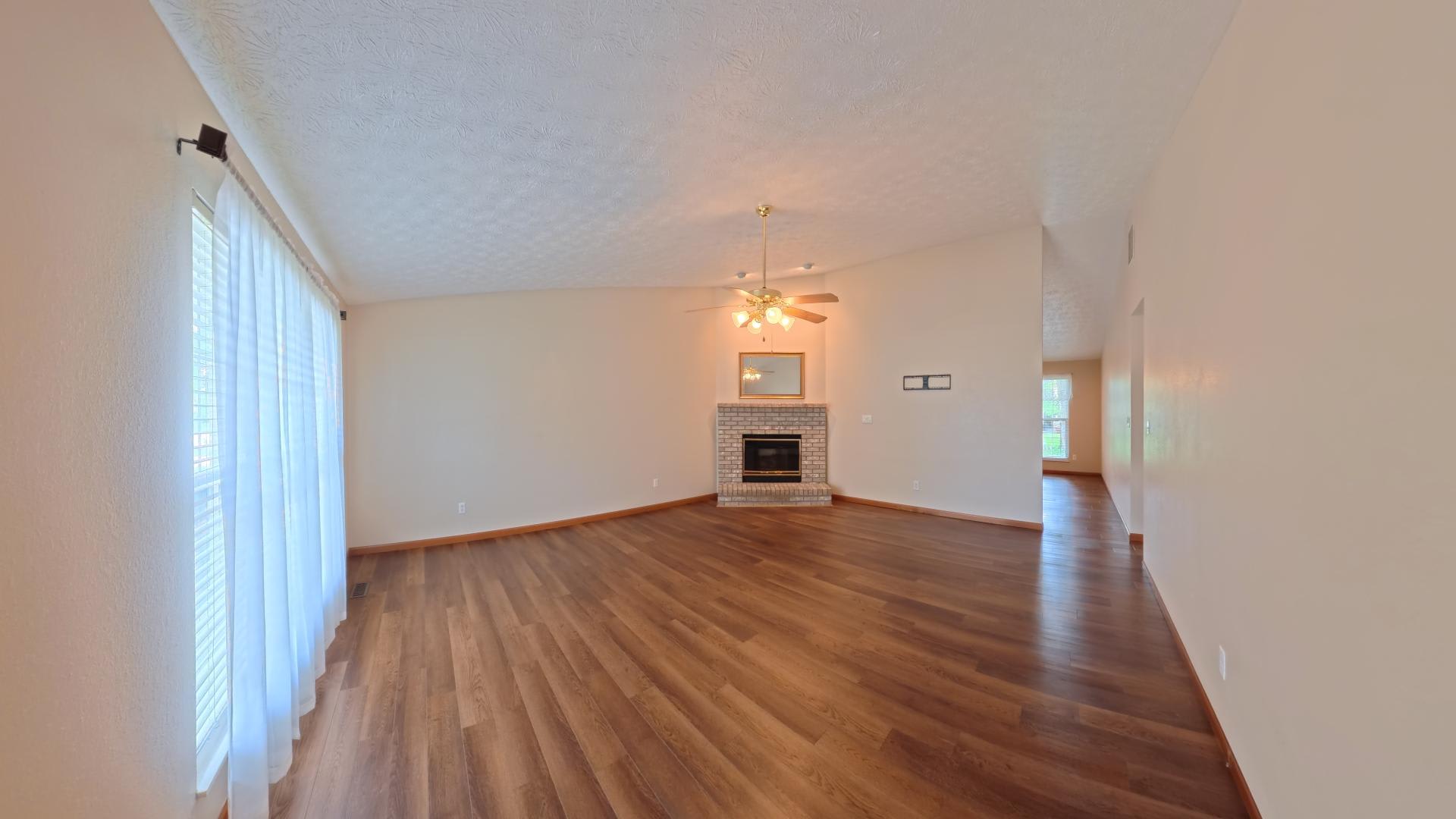 304 Erin Drive – photo 5