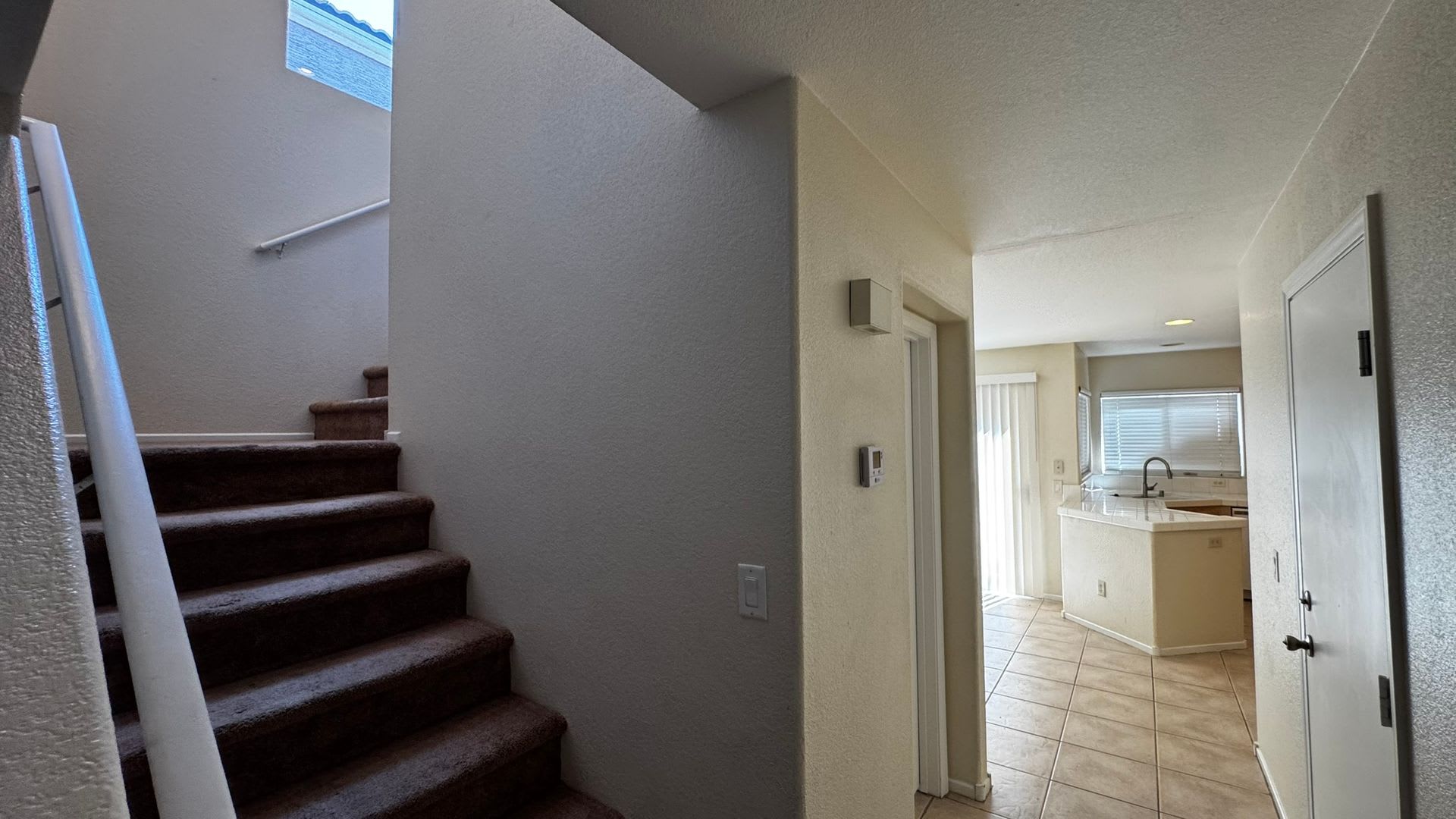 NW Gated Community 2 bdrm plus loft – photo 4