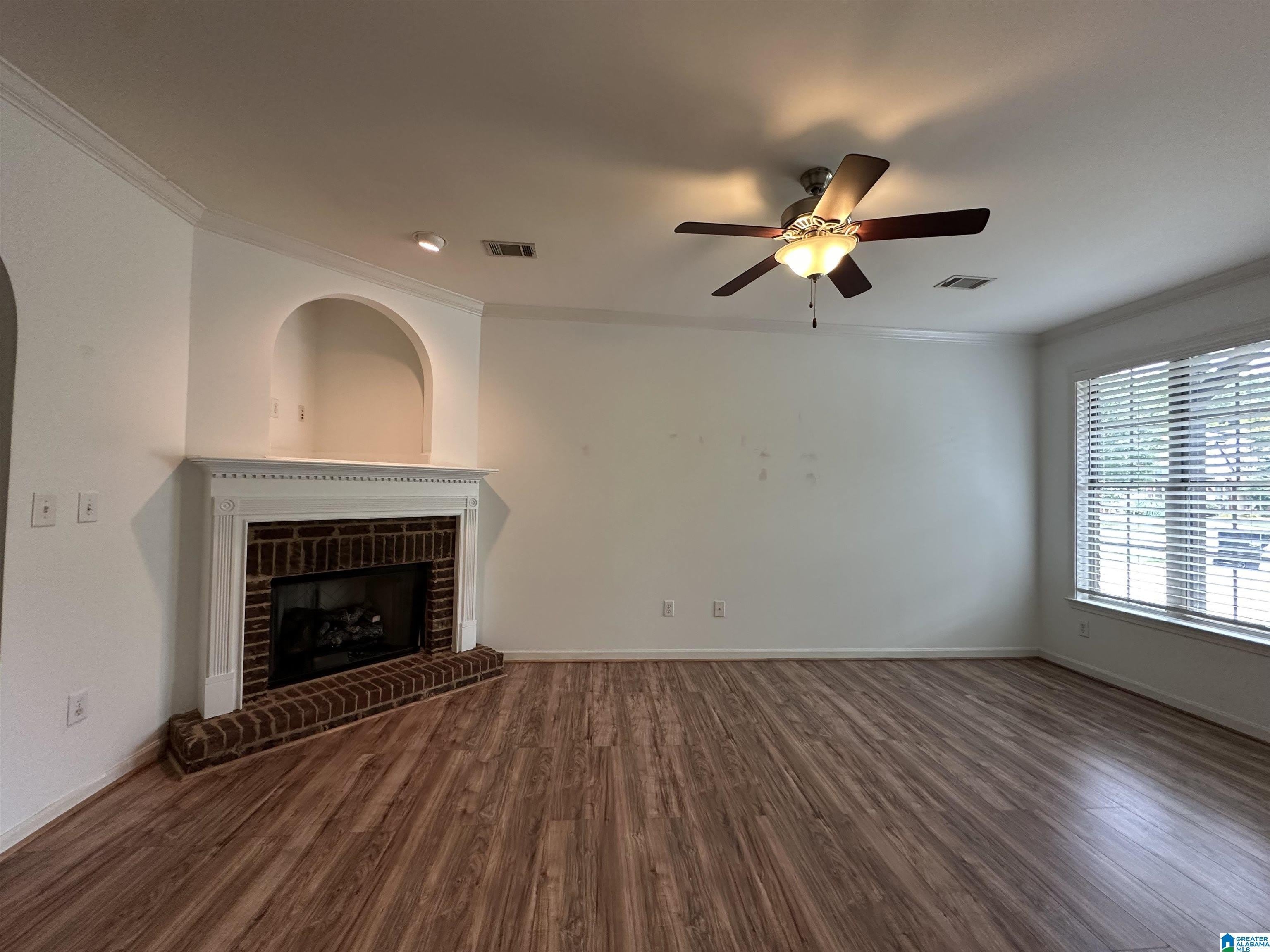 1033 ASHWOOD DRIVE – photo 4