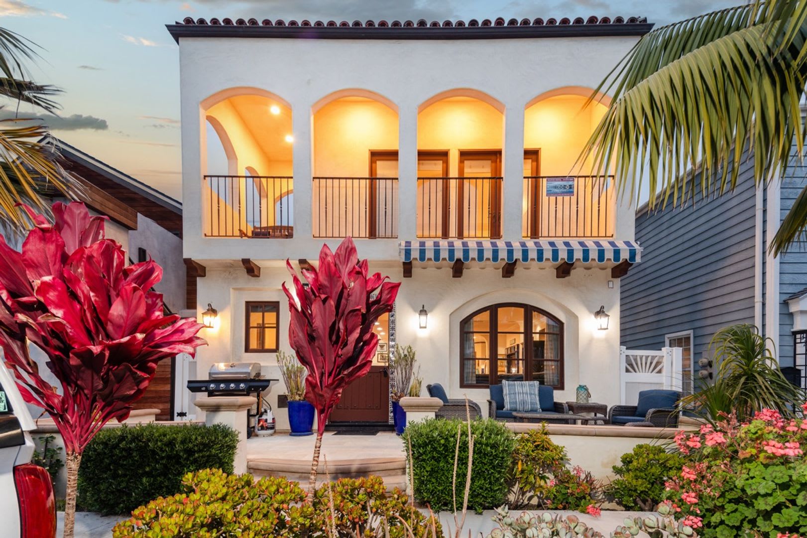 Newport Beach Balboa Peninsula Beach House With Rooftop Deck Weekly 30 Night Stays – photo 1