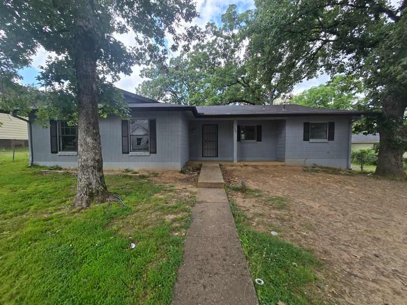 1320 Abigail St – photo 1
