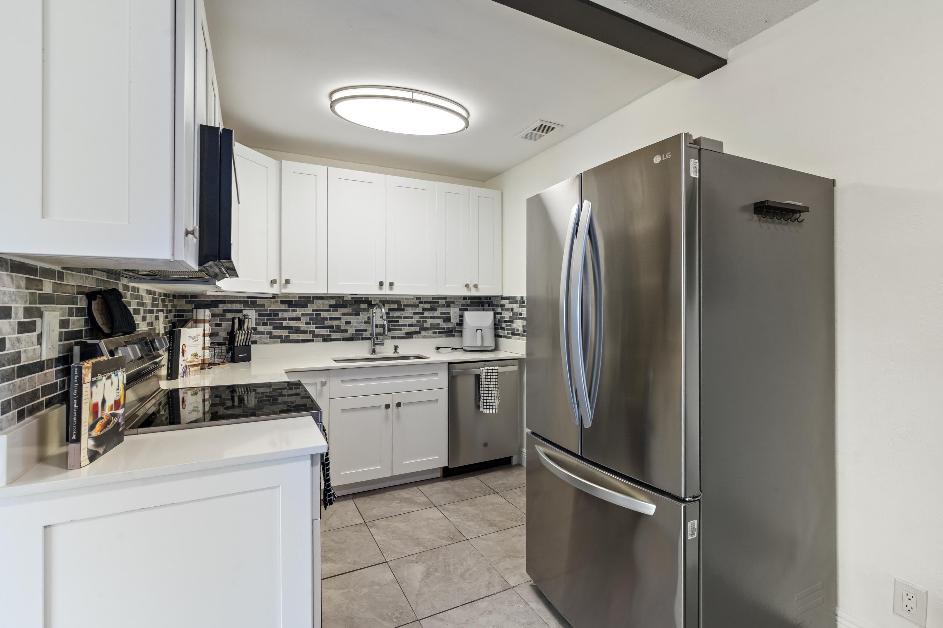 299 SW 7TH Street – photo 5