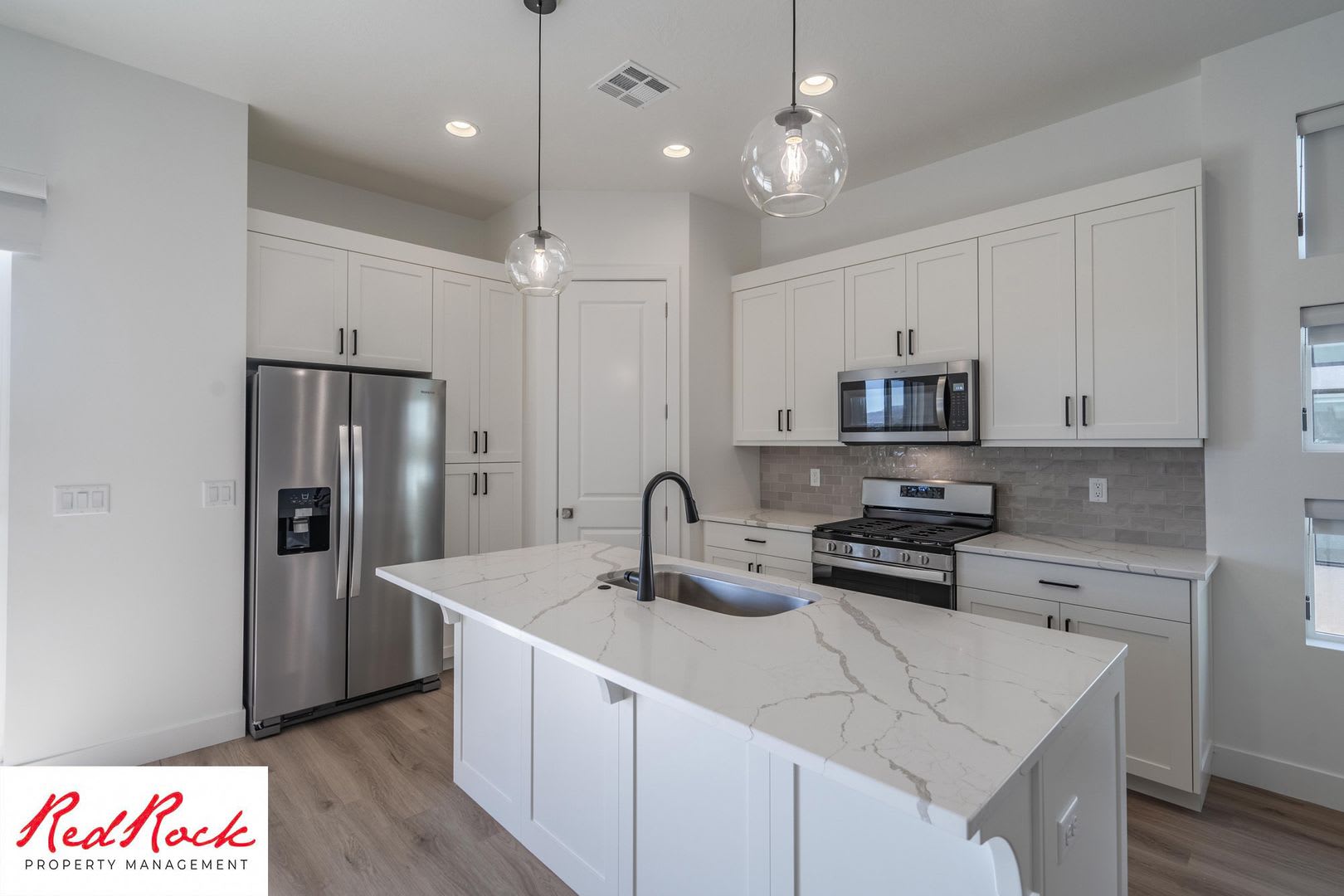 Stylish Single Level Twin Homes With Exceptional Amenities – photo 3