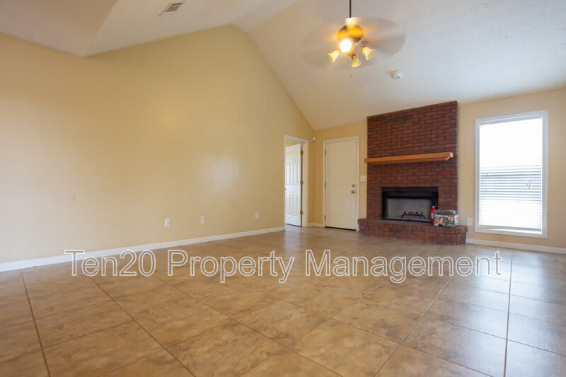 25 Kalin Street – photo 4