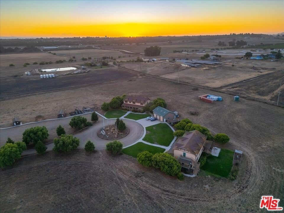 220 Hans Place – photo 2