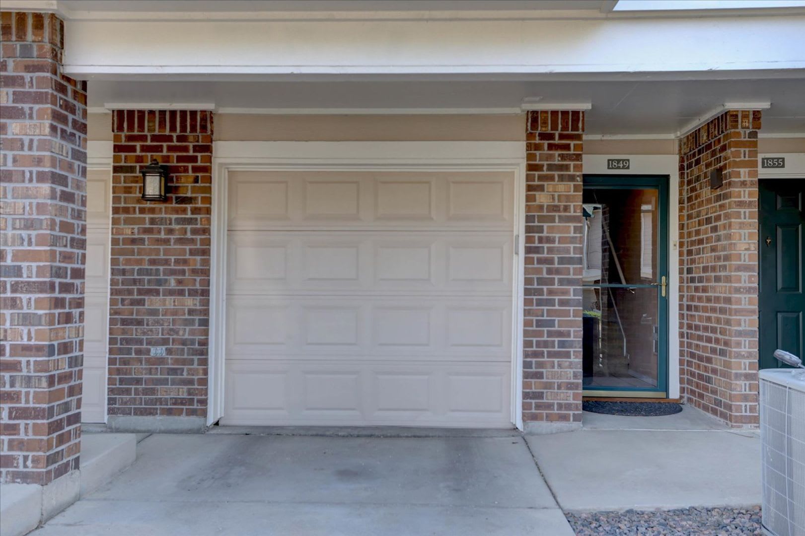 Beautiful 2bed/2bath/1car garage in Louisville! – photo 2