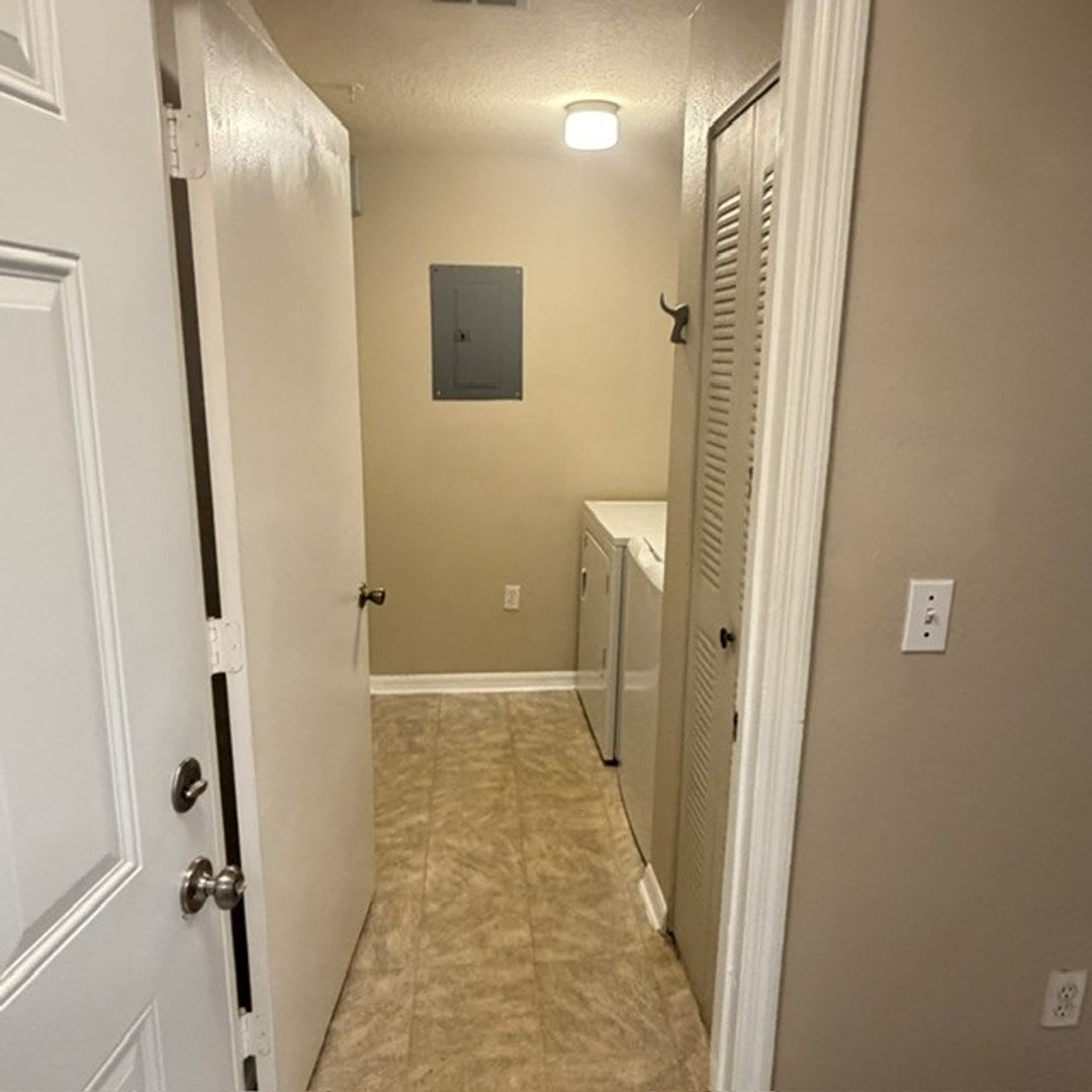2 Bd 2 Ba In Palms Club Community – photo 5