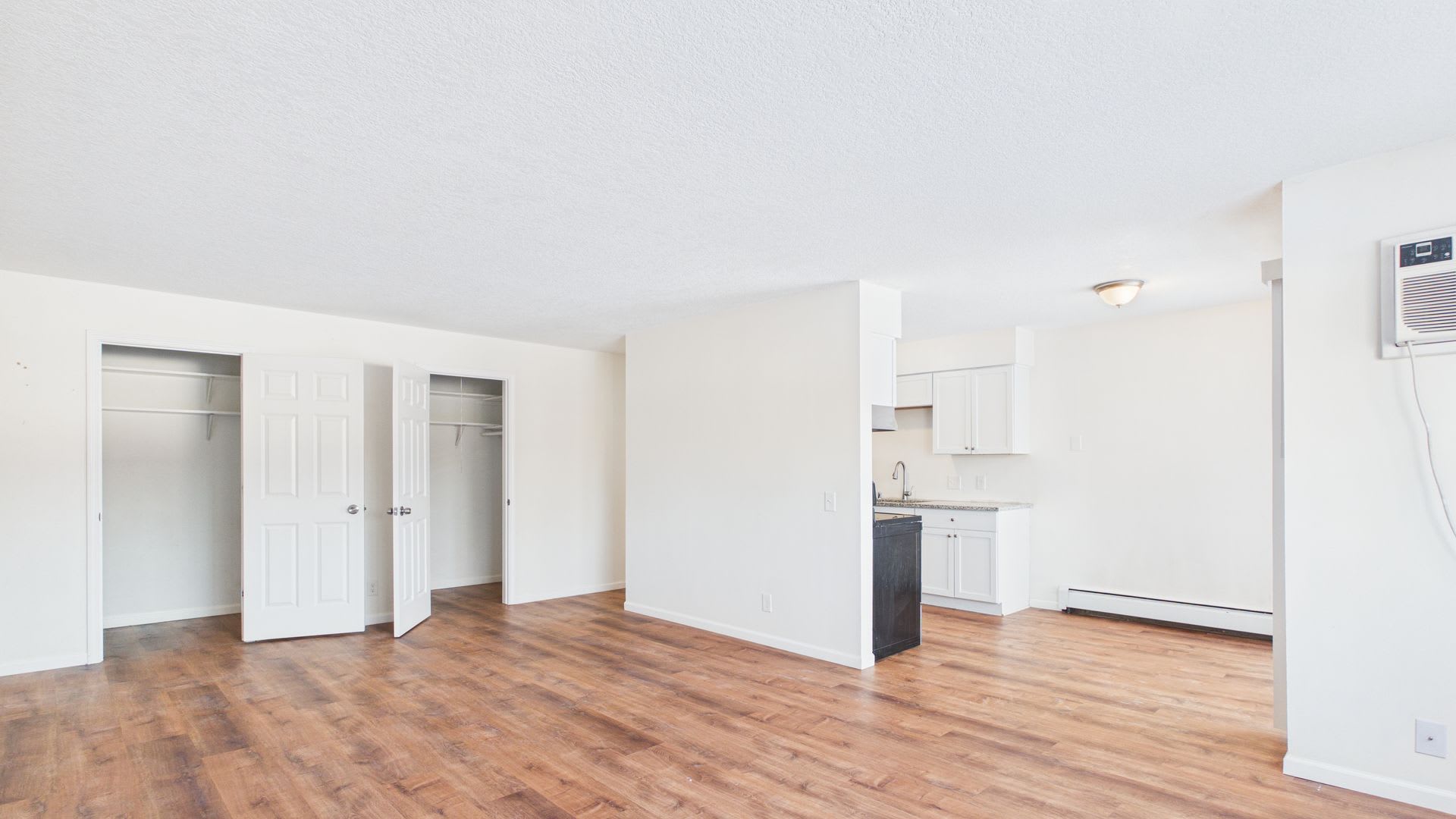 Upgraded 2-Bedroom Home in Minnetonka – photo 2