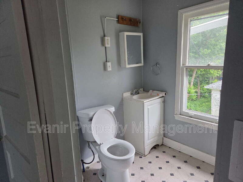 626 Pritz Ave – photo 5