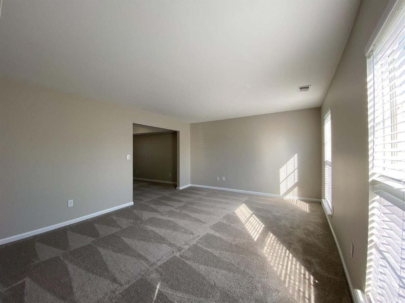 2052 Blackhorse Lane – photo 5