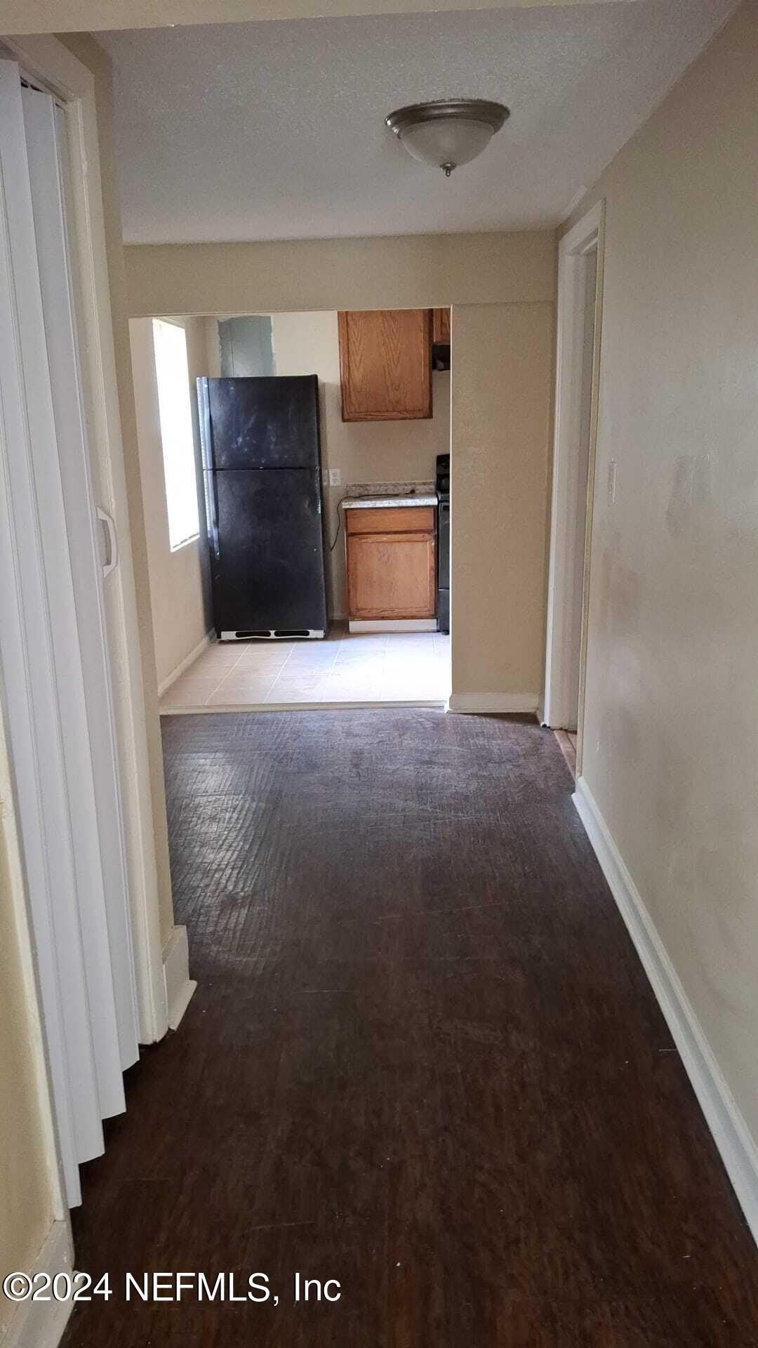 718 LYNTON Street – photo 3