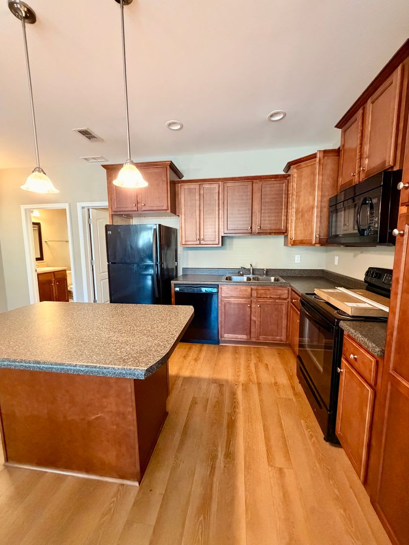 Modern 3/3 Condo – photo 3
