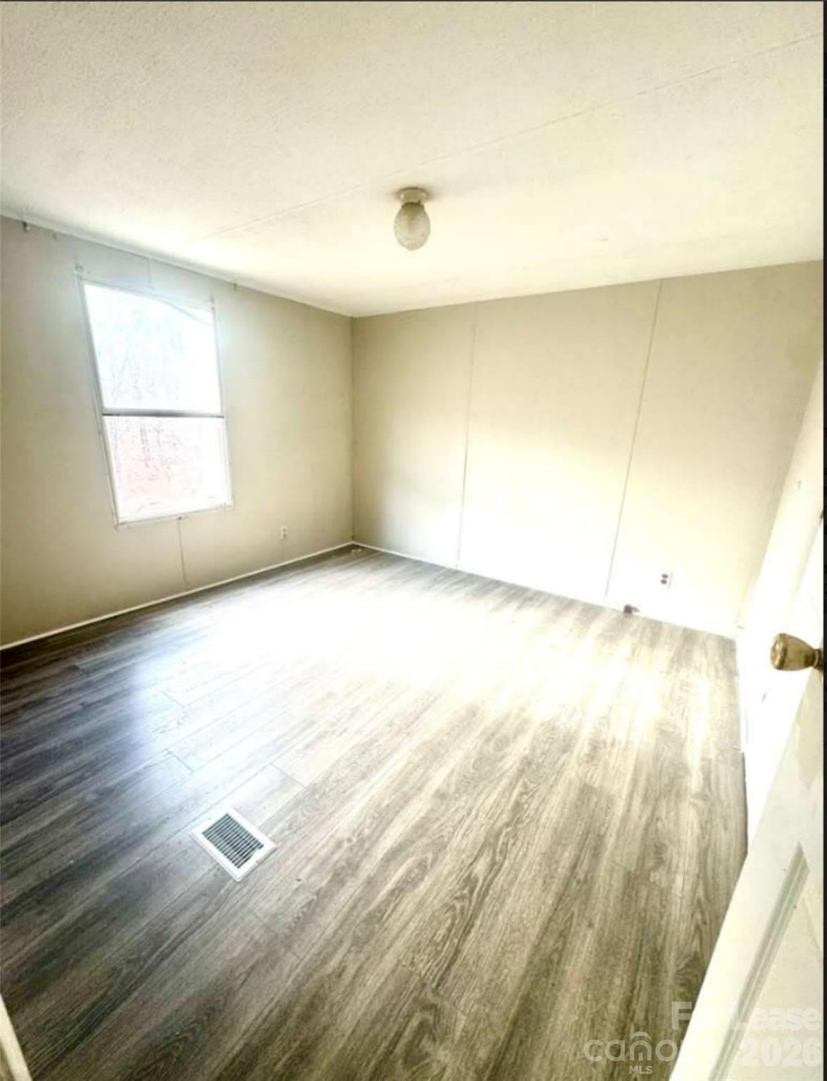 3037 Crenson Drive – photo 2