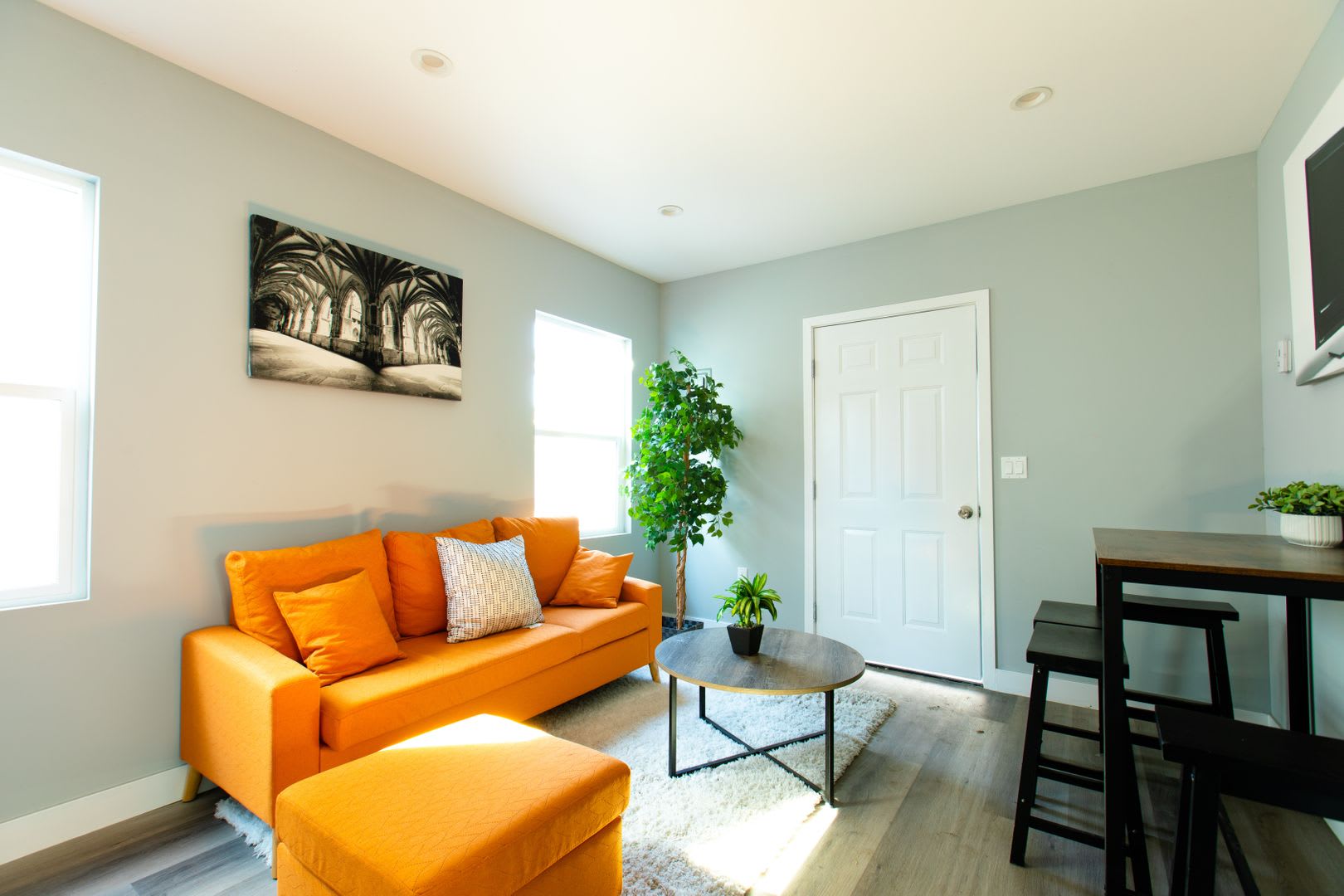 3BD/ 1 BA – photo 2